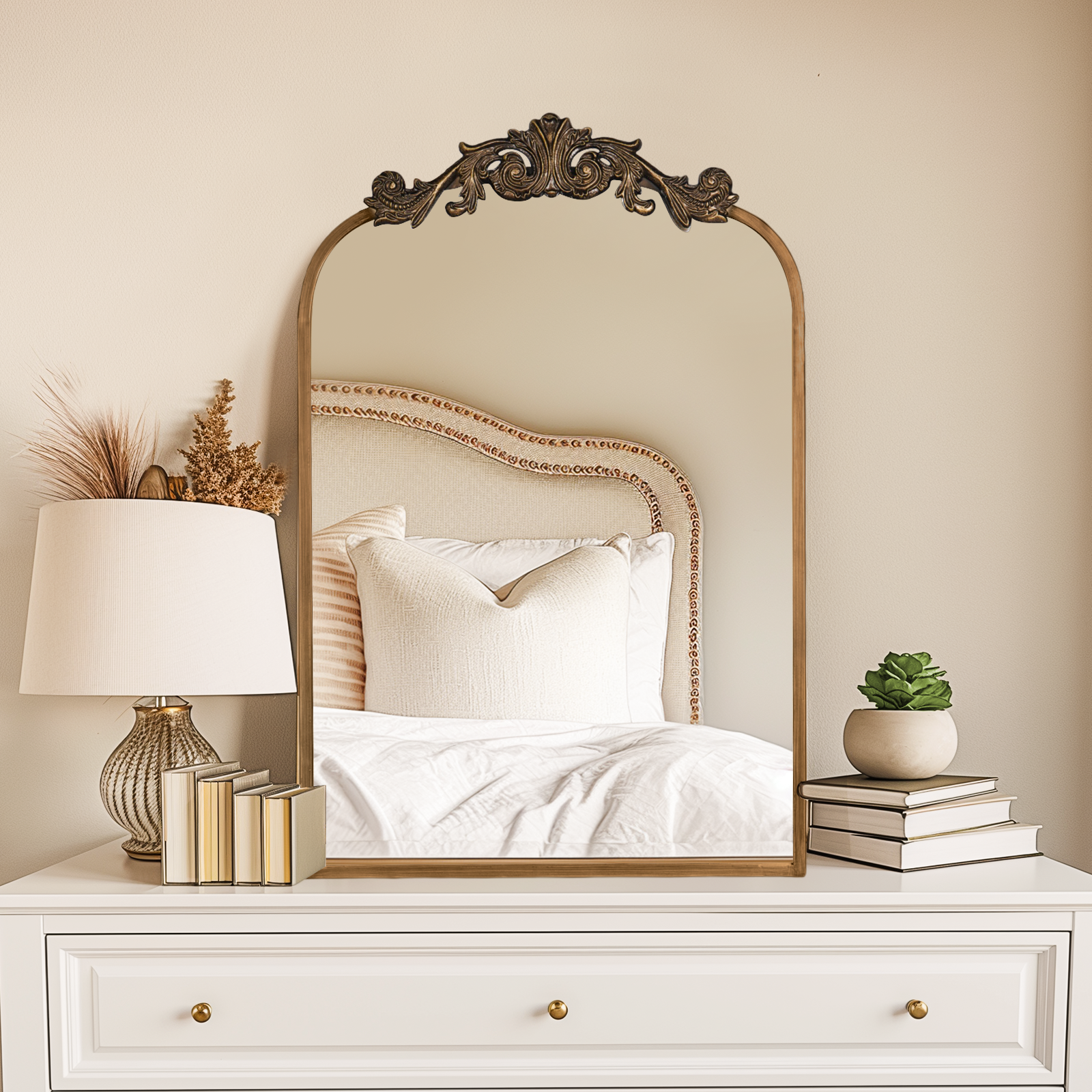 USHOWER Retra Series – 24'' x 36'' Gold Vintage Mirror