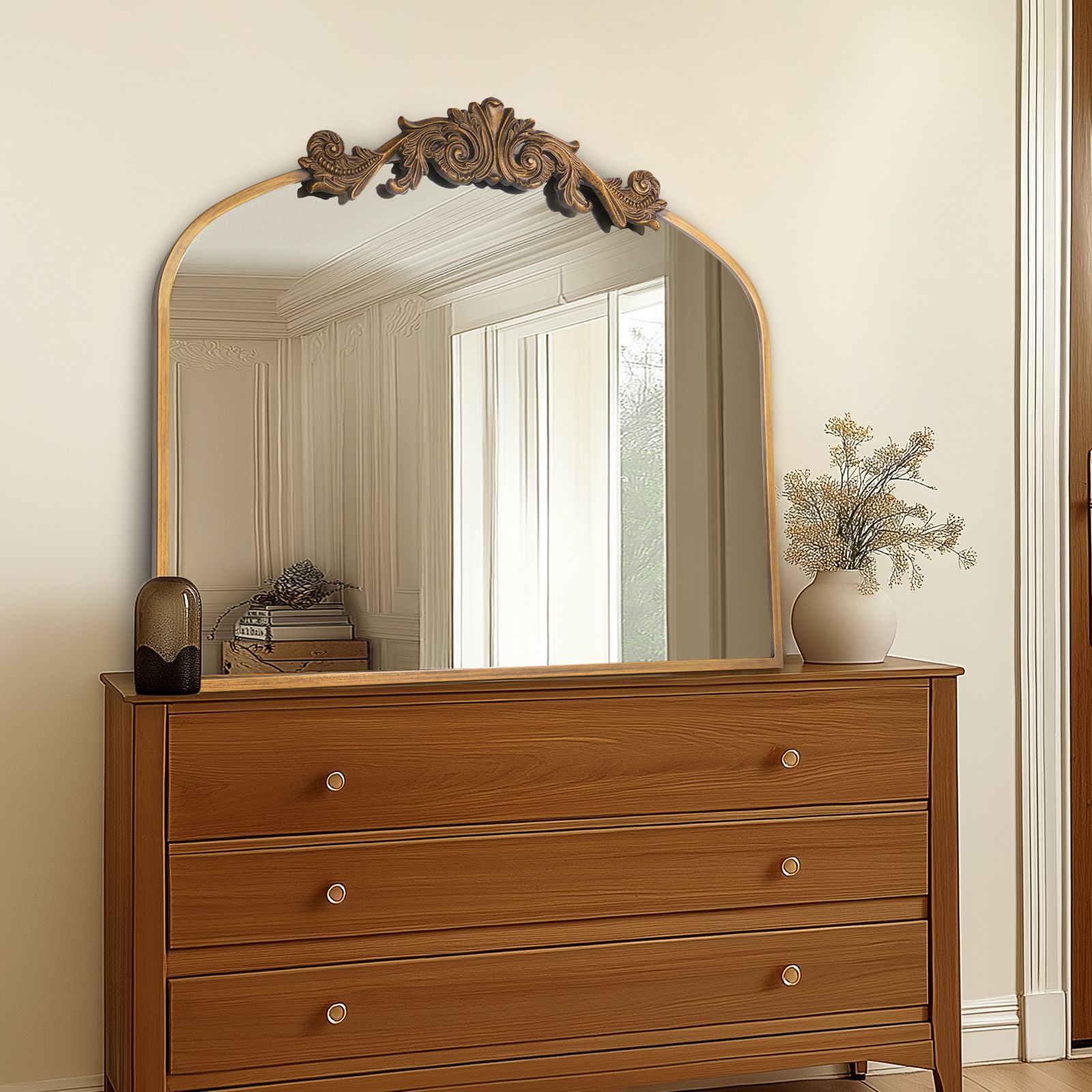 USHOWER Retra Series – 36'' x 30'' Gold Vintage Mirror